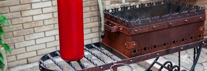 Holzrahmen eines Gartenhauses